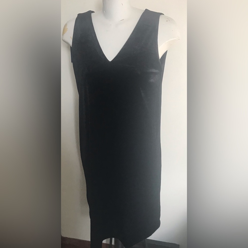 Vera Moda Black Sleeveless V-Neck Dress - Size Medium